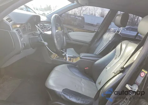 2001 Mercedes-Benz E 55 Amg z USA, uszkodzony, nr VIN WDBJF74J61B259594